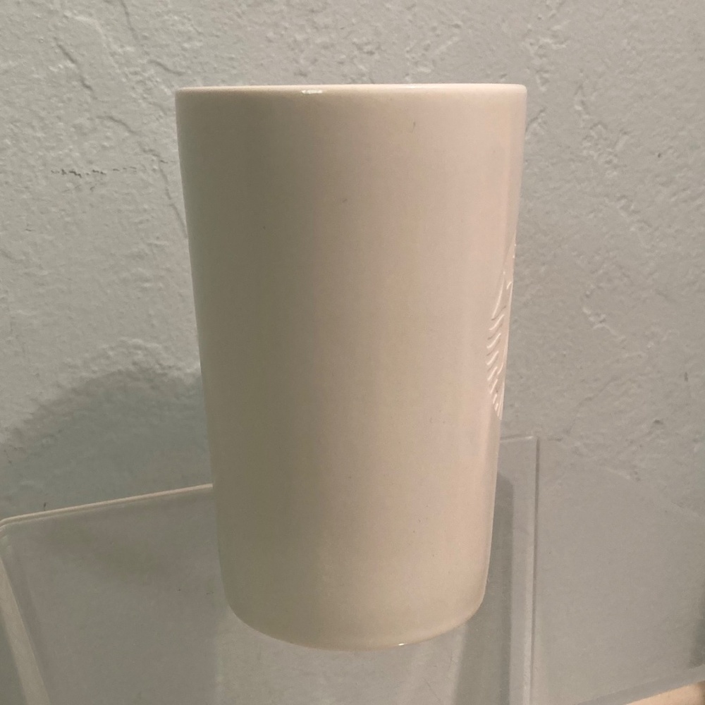 White Ceramic Etched Starbucks Tall 12oz 355 ml Coffee Mug With Logo 2014 - Picture 3 of 6
